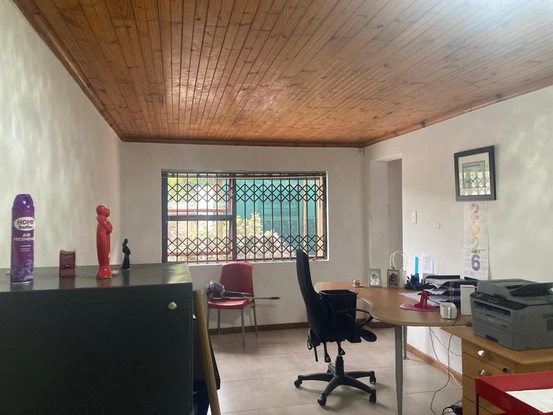 To Let Commercial Property for Rent in Newton Park Eastern Cape